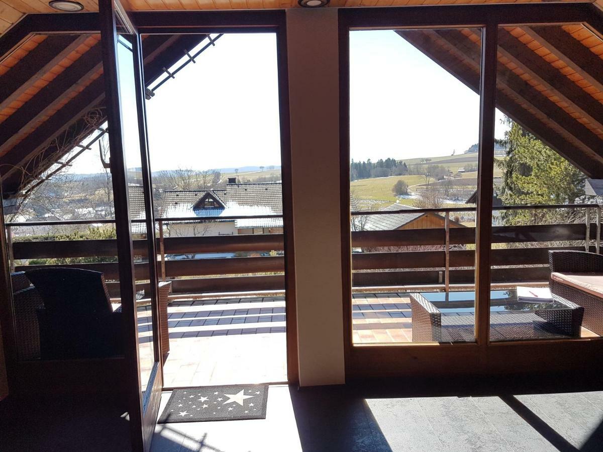 Haus Bella Appartement Löffingen Buitenkant foto